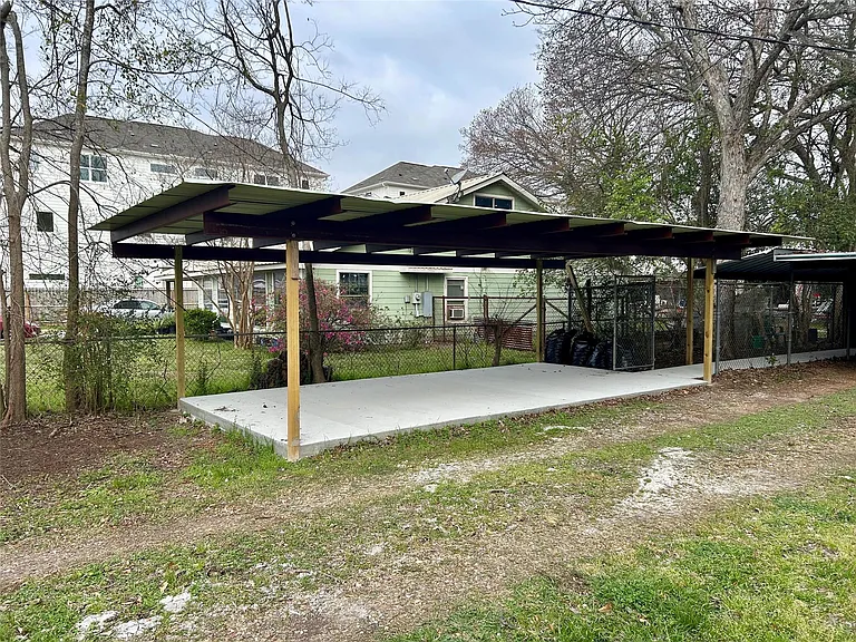 8510 Vogue Ln #B — Photo 14