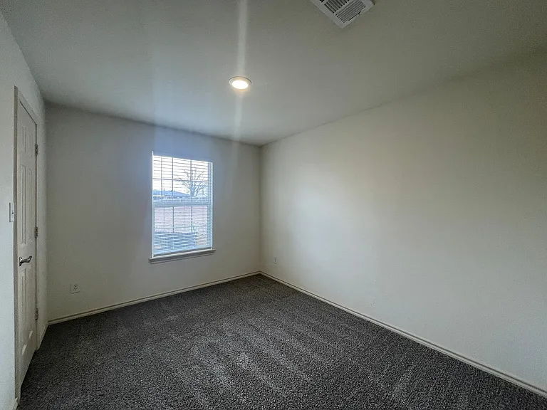 909 Parkplace Rdg — Photo 14