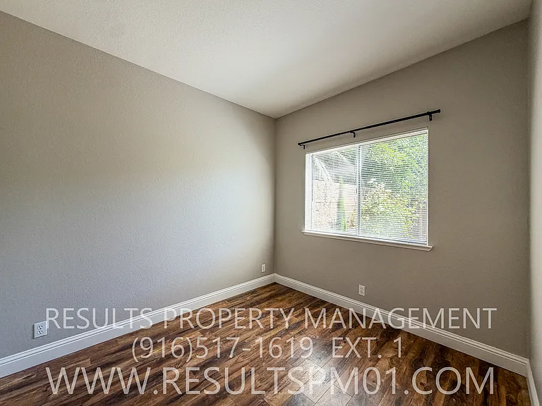 4025 Lowdan Ct — Photo 20