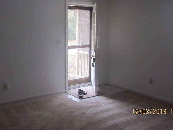 5th image of 713 Bainbridge Blvd #A