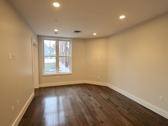 2nd image of 5 Greenville St #2
