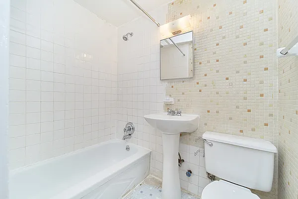 Rented by Living New York | media 10