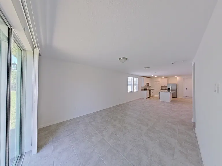 2404 White Tail St — Photo 6