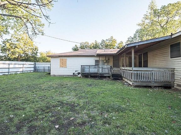 4th image of 319 Hanon Ct