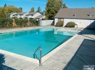 4 Conifer Sq, Rohnert Park, CA 94928