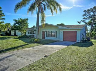 4910 SE Pine Ridge Way, Stuart, FL 34997