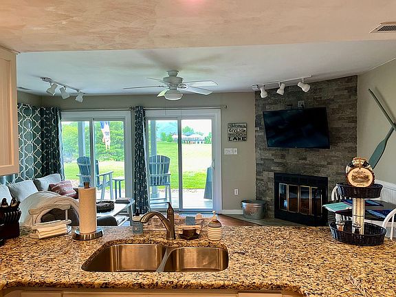 5th image of 160 Sailors Cove Dr Unit 1207