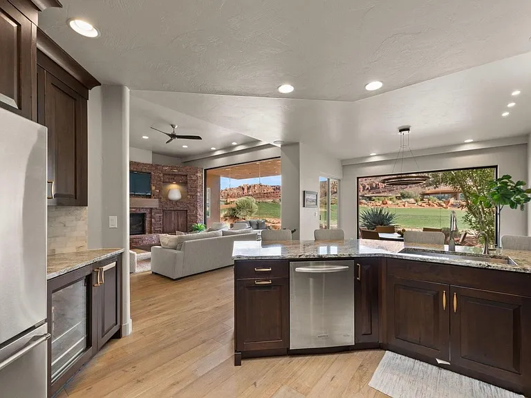 2410 W Entrada Trl #19 — Photo 20