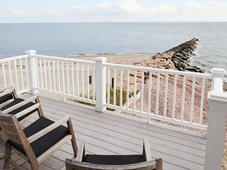 2123 Fairfield Beach Rd — Photo 13