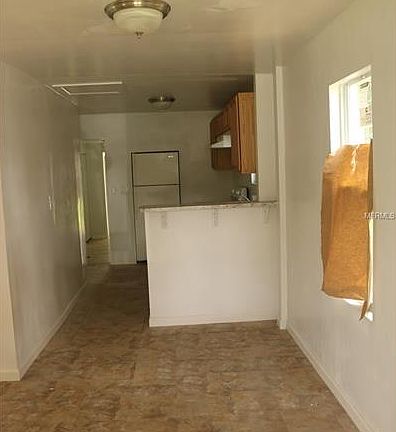4th image of 102 E Keen St