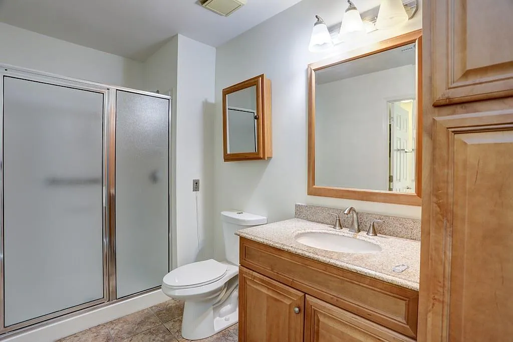 1 bed, 760 sqft, $2,395 — Photo 4
