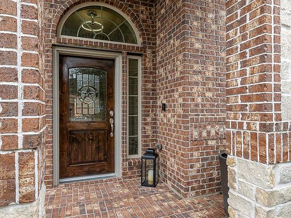 3rd image of 17315 Meadow Light Dr