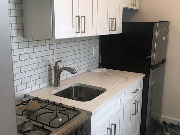 2nd image of 418 E 73rd St #5R