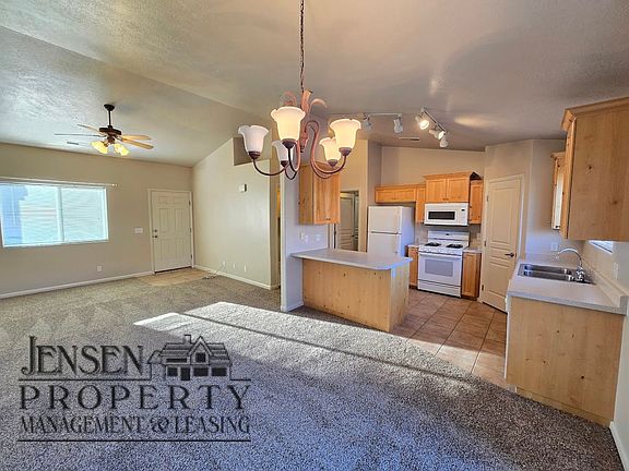 5th image of 470 S Puerto Dr