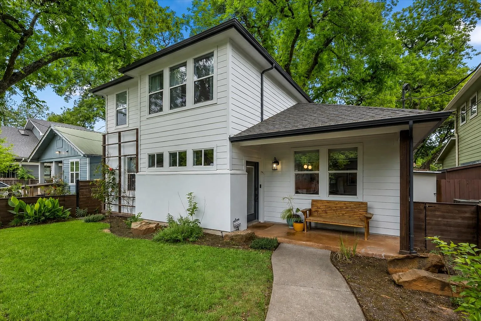 4 bed, 3.5 bath, 2308 sqft, $6,950 — Photo 1