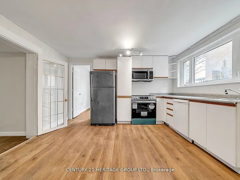 31 Larabee Cres #BASEMENT — Photo 14