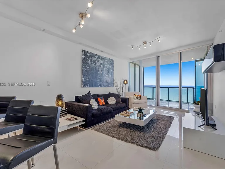 17121 Collins Ave #1406 — Photo 7