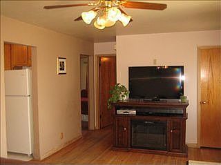 4th image of 624 N 66th St