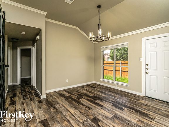 4th image of 1505 Lesli Dr