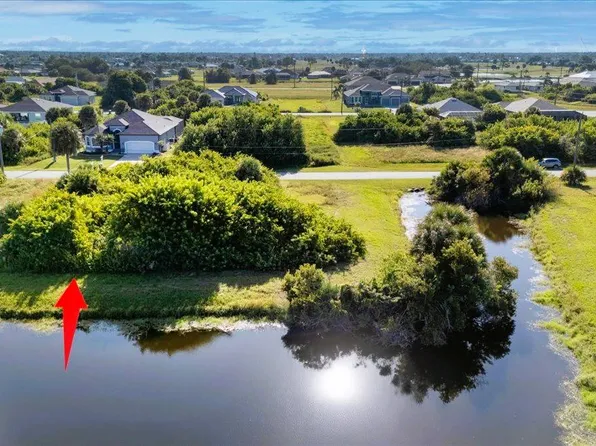 153 Spring Dr, Rotonda West, FL 33947