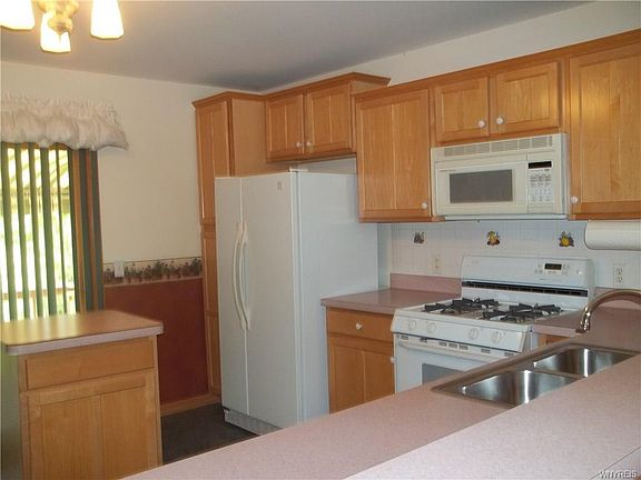 5th image of 9508 Village Mill Ln