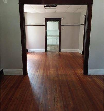 4th image of 152 Hedley Pl #1