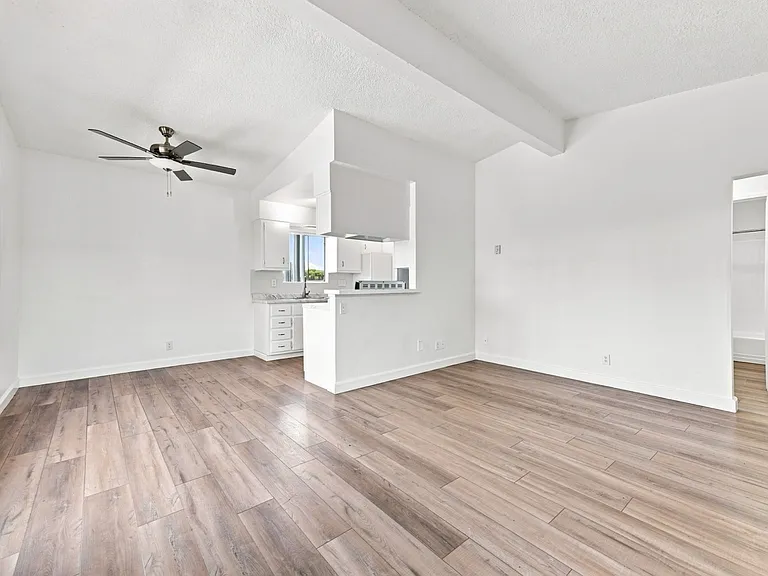 220 E Yucca St #24 — Photo 11