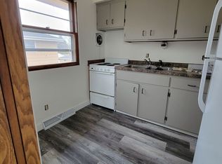 1727 Silvercrest Dr, Appleton, WI 54911