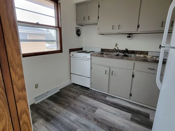 1727 Silvercrest Dr, 1727 Silvercrest Dr APT 3, Appleton, WI 54911