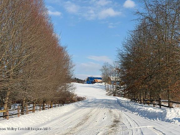 4th image of 191 Berkshire Road