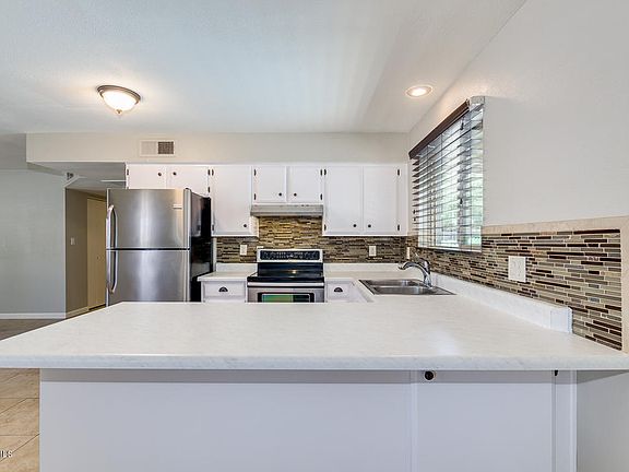2nd image of 1277 W Linda Ln