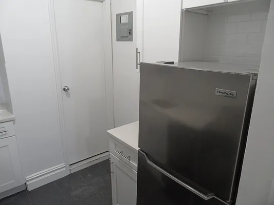 Rented by City Connections Realty | media 15