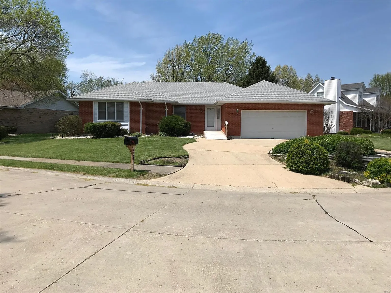 1726 Meadow Ln photo 1