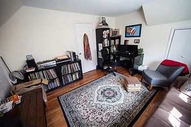 Rented by Metropolitan Realty