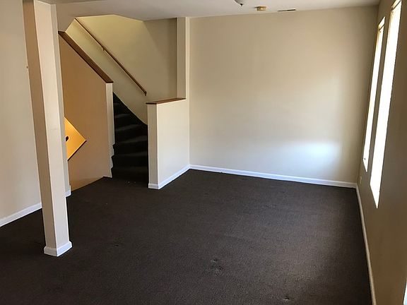 2nd image of 10512 S Maryland Ave #2
