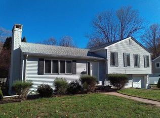 8 Ashmont Rd #000, Wellesley, MA 02481