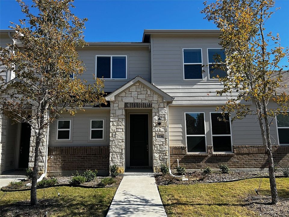 1st image of 1236 Pebblebrook Ln