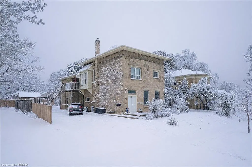 84 Sheridan St photo 1