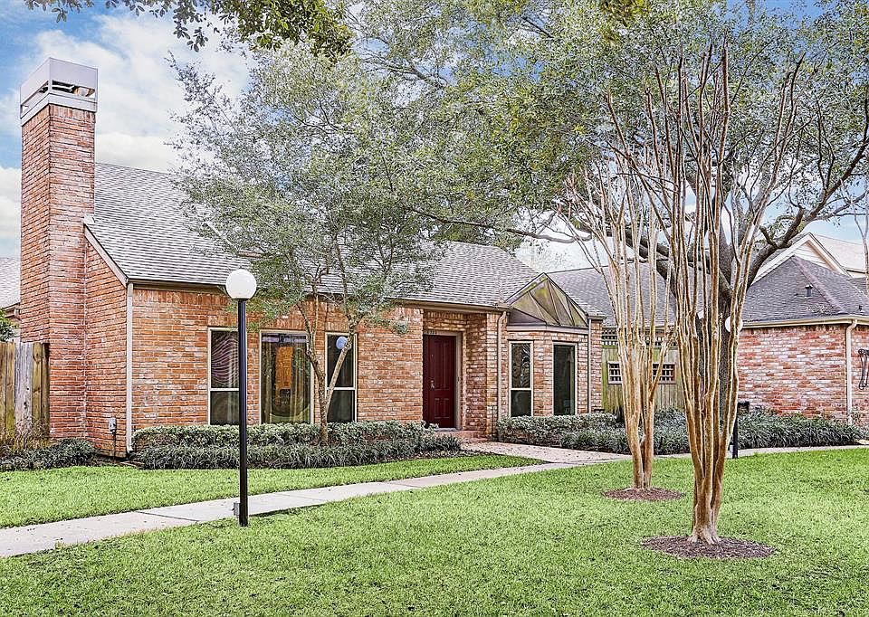 1st image of 2722 Glen Haven Blvd