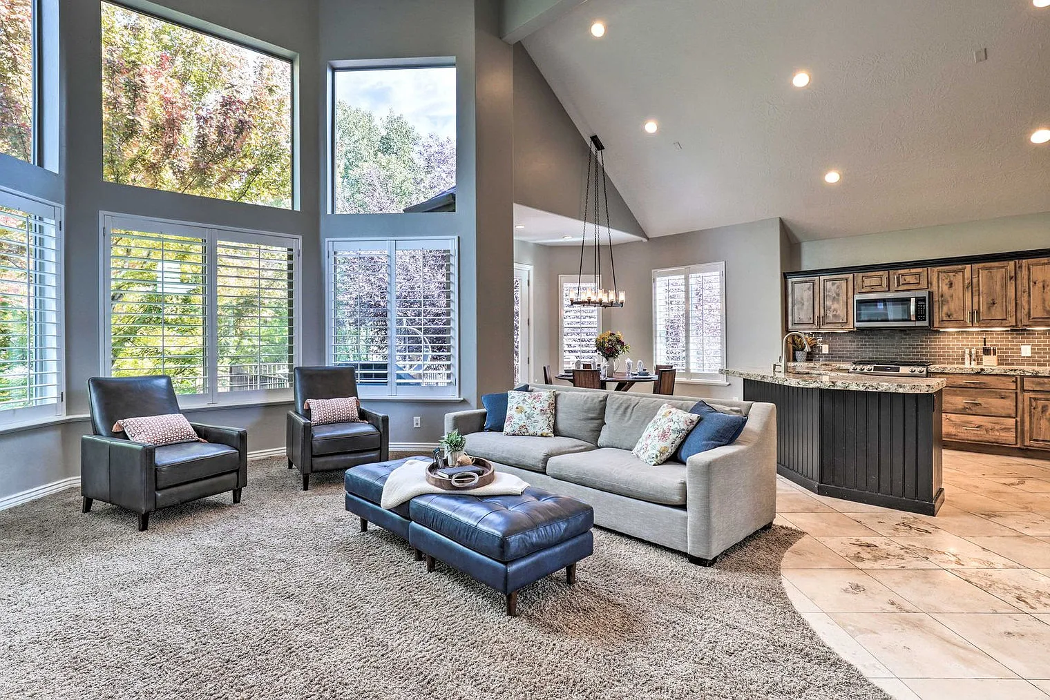 4 bed, 3.0 bath, 3541 sqft, $3,559 — Photo 4