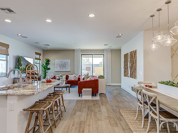 4th image of 5726 W Getty Dr