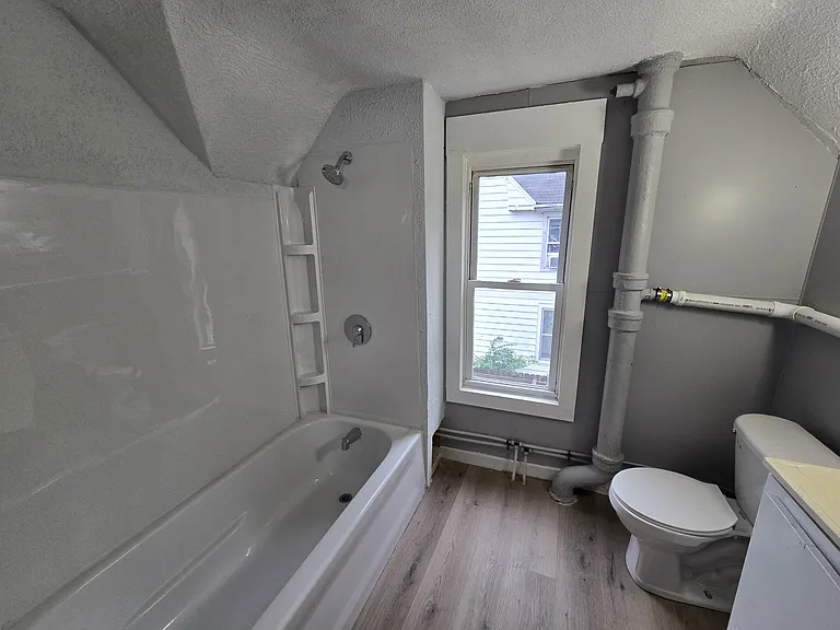 642 Dawson St — Photo 21