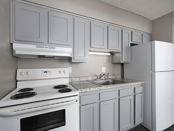 3rd image of 4600 Winston Ave #11