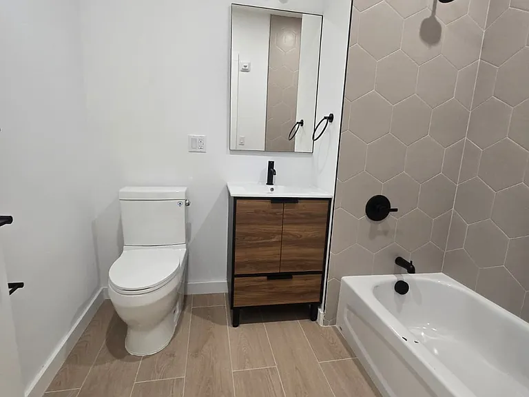 74 Webster St #2FF — Photo 6