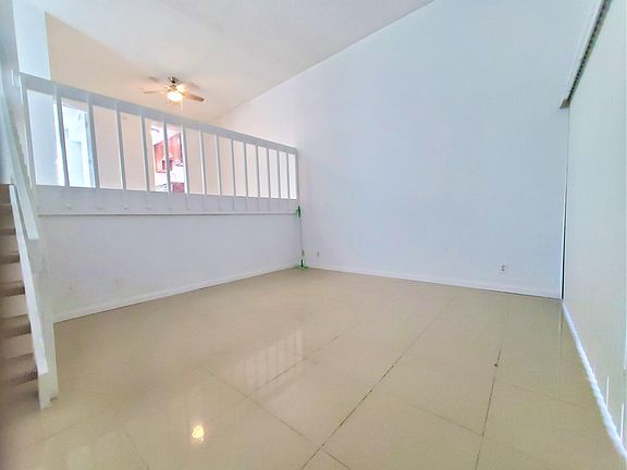 4th image of 1143 W Badillo St APT A