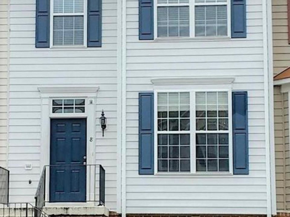 1st image of 8 Harbour Heights Dr #8