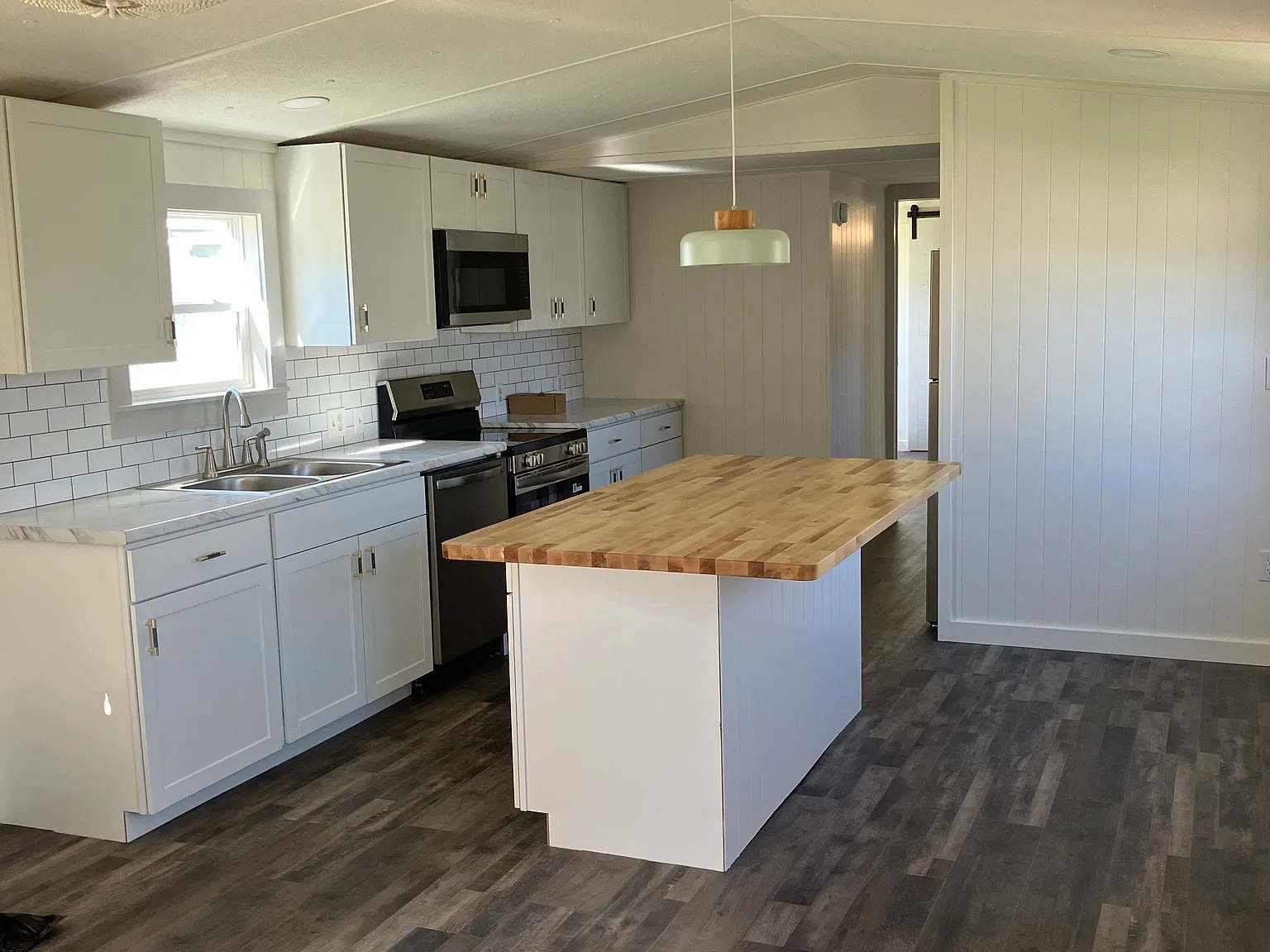 128 Suncrest Bottoms Rd — Photo 3