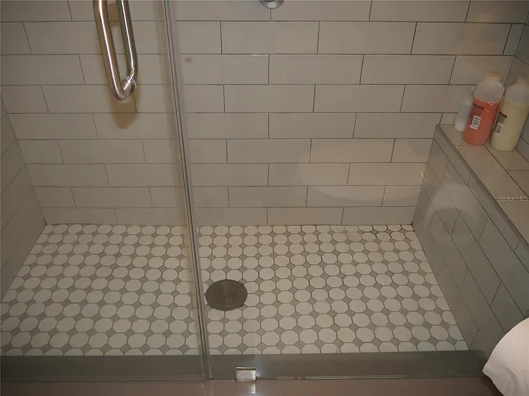 6165 Chesham Dr #5 — Photo 18