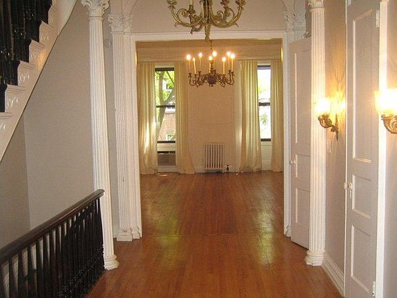 3rd image of 358 W 20th St