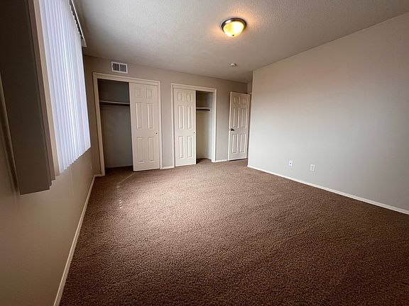 4th image of 2600 S 70th St #18